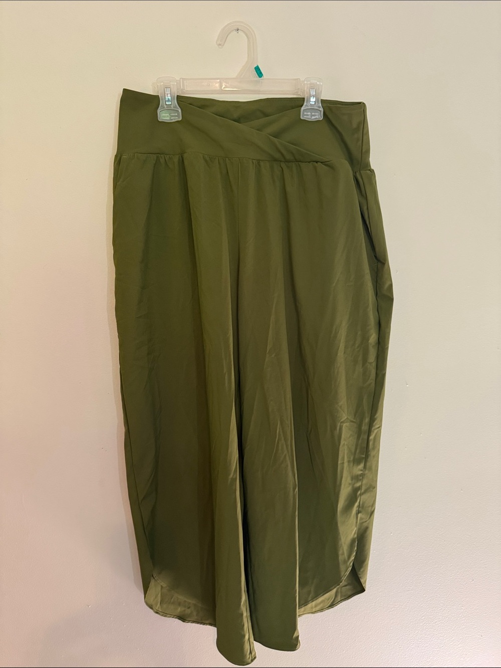 HALARA Olive Green Midi Skirt with Crossover Waist